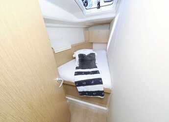 Rent a sailboat in Marina Hramina - Hanse 455