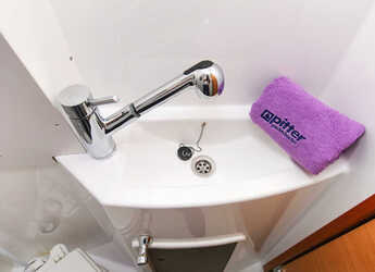 Noleggiare catamaran in Marina Tankerkomerc - Lipari 41