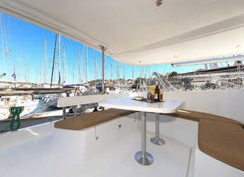 Noleggiare catamaran in Marina Tankerkomerc - Lipari 41