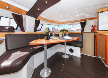 Noleggiare catamaran in Marina Tankerkomerc - Lipari 41