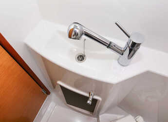 Noleggiare catamaran in Marina Tankerkomerc - Lipari 41