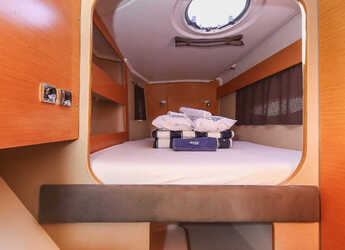 Noleggiare catamaran in Marina Tankerkomerc - Lipari 41