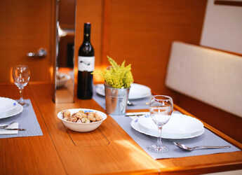 Rent a sailboat in Marina Hramina - Sun Odyssey 349