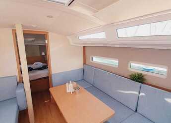 Rent a sailboat in Marina Hramina - Sun Odyssey 410 - 3 cab.