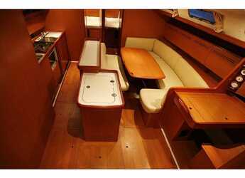 Rent a sailboat in Kavala - Marina Perigialiou - Cyclades 50.5