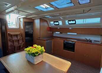 Rent a sailboat in Marina Tourlos - Bavaria Cruiser 46