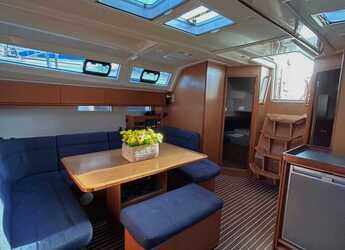 Rent a sailboat in Marina Tourlos - Bavaria Cruiser 46