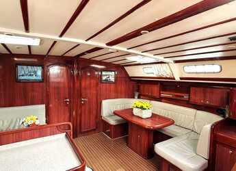 Rent a sailboat in Marina Tourlos - Ocean Star 58.4 - 5 cabins