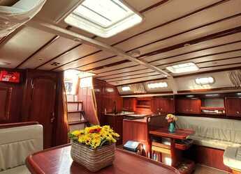 Rent a sailboat in Marina Tourlos - Ocean Star 58.4 - 5 cabins