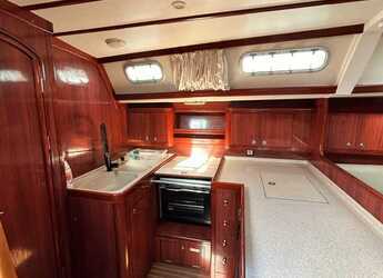 Rent a sailboat in Marina Tourlos - Ocean Star 58.4 - 5 cabins