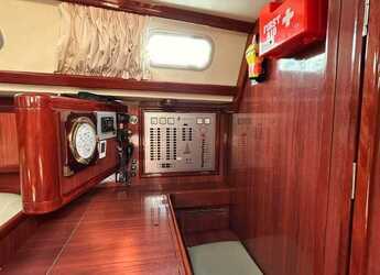 Rent a sailboat in Marina Tourlos - Ocean Star 58.4 - 5 cabins