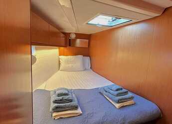 Rent a sailboat in Marina Tourlos - Bavaria Cruiser 51