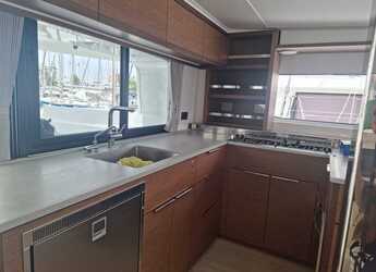 Louer catamaran à Marina Zeas - Lagoon 46 