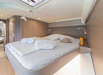 Rent a catamaran in Lefkas Marina - Bali Catspace 1