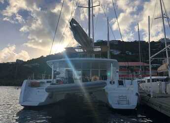 Rent a catamaran in Compass Point Marina - Lagoon 52 F - 6 + 2 cab.