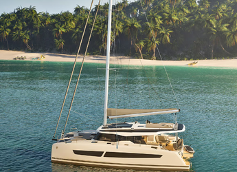 Rent a catamaran in Rodi Garganico - Fountaine Pajot New 41 Quatuor 4