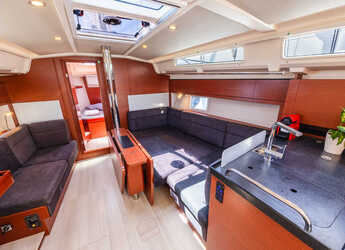 Rent a sailboat in D-Marin Marina Lefkas - Hanse 418 - 3 cab.