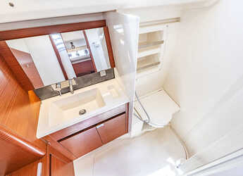Rent a sailboat in D-Marin Marina Lefkas - Hanse 418 - 3 cab.