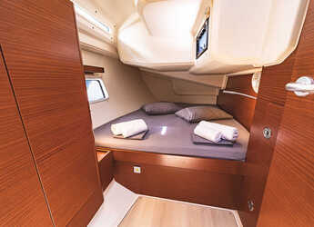 Rent a sailboat in D-Marin Marina Lefkas - Hanse 418 - 3 cab.