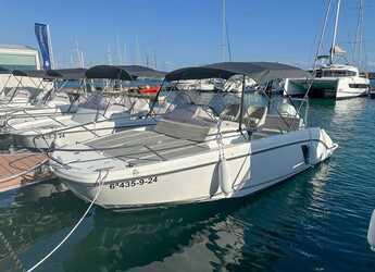 Rent a motorboat in Club Nautic Cambrils - Beneteau Flyer 7 SUNdeck