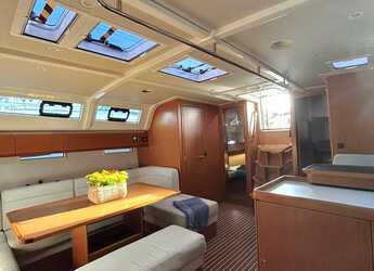 Noleggiare sailboat in Marina Tourlos - Bavaria Cruiser 51