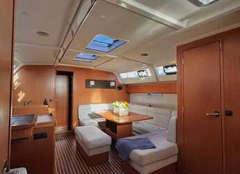 Noleggiare sailboat in Marina Tourlos - Bavaria Cruiser 51