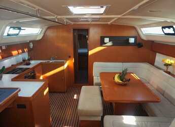 Rent a sailboat in Marina Tourlos - Bavaria Cruiser 51