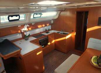 Rent a sailboat in Marina Tourlos - Bavaria Cruiser 51