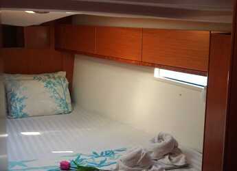 Rent a sailboat in Marina Tourlos - Bavaria Cruiser 51