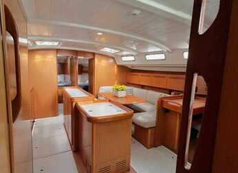 Rent a sailboat in Marina Tourlos - Cyclades 50.5