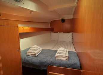 Rent a sailboat in Marina Tourlos - Cyclades 50.5