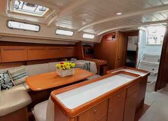 Rent a sailboat in Marina Tourlos - Cyclades 50.5