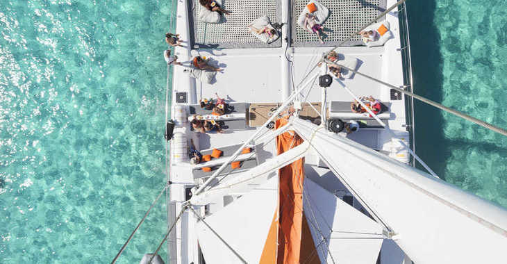 Alquilar catamarán en Naviera Balear - Catamarán de eventos