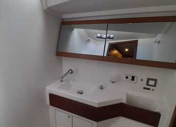 Rent a sailboat in Lavrion Marina - Oceanis 46.1