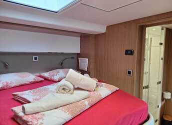 Alquilar catamarán en Marina Kastela - Bali 5.4