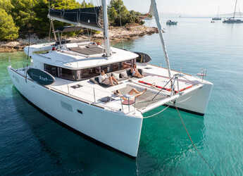 Rent a catamaran in Sumpetar - Lagoon 450 Fly