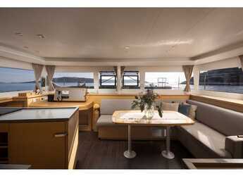 Rent a catamaran in Sumpetar - Lagoon 450 Fly