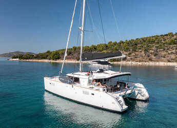Rent a catamaran in Sumpetar - Lagoon 450 Fly