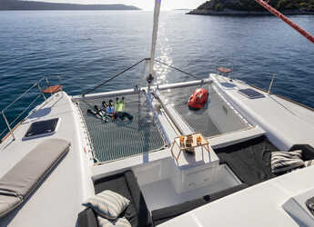 Rent a catamaran in Sumpetar - Lagoon 450 Fly