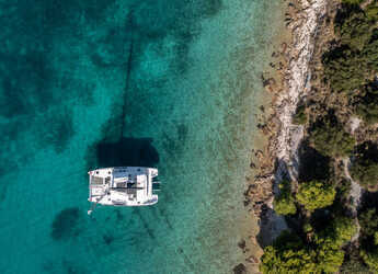 Rent a catamaran in Sumpetar - Lagoon 450 Fly