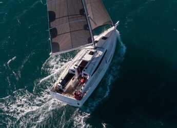 Rent a sailboat in Marina di Nettuno - Sun Odyssey 380