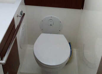 Rent a sailboat in Marina di Scarlino - Bavaria Cruiser 46 Style