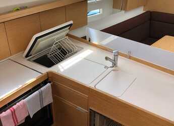 Chartern Sie segelboot in Marina Polesana - Elan Impression 40