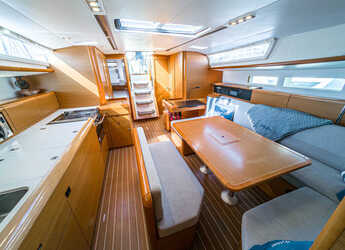 Noleggiare sailboat in Punat Marina - Sun Odyssey 519 - 5 cab.