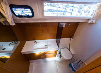 Noleggiare sailboat in Punat Marina - Sun Odyssey 519 - 5 cab.