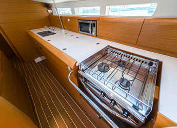 Noleggiare sailboat in Punat Marina - Sun Odyssey 519 - 5 cab.