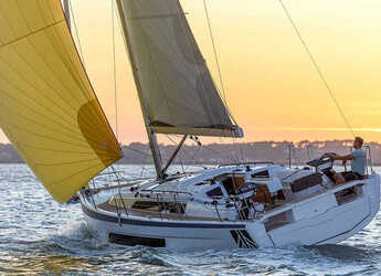 Rent a sailboat in Port Olona - Dufour 37 - 2 cab.