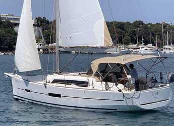 Rent a sailboat in Marina Yachtwerft Ramin - Dufour 382 GL - 2 cab.