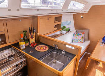 Alquilar velero en Marina di Palermo La Cala - Sun Odyssey 319