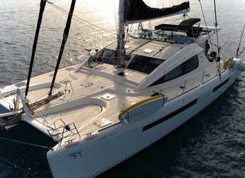 Rent a catamaran in Muelle de la lonja - Privilege 615 - 4 + 1 cab.